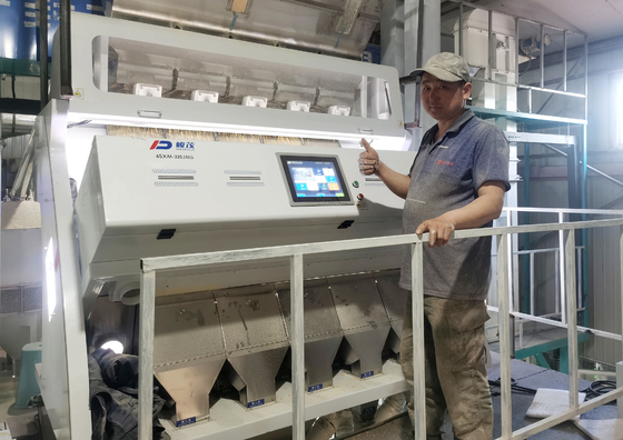 High Precision 5400 Pixel CCD Rice Sorter 220V / 50HZ Variety Kw Power Supply